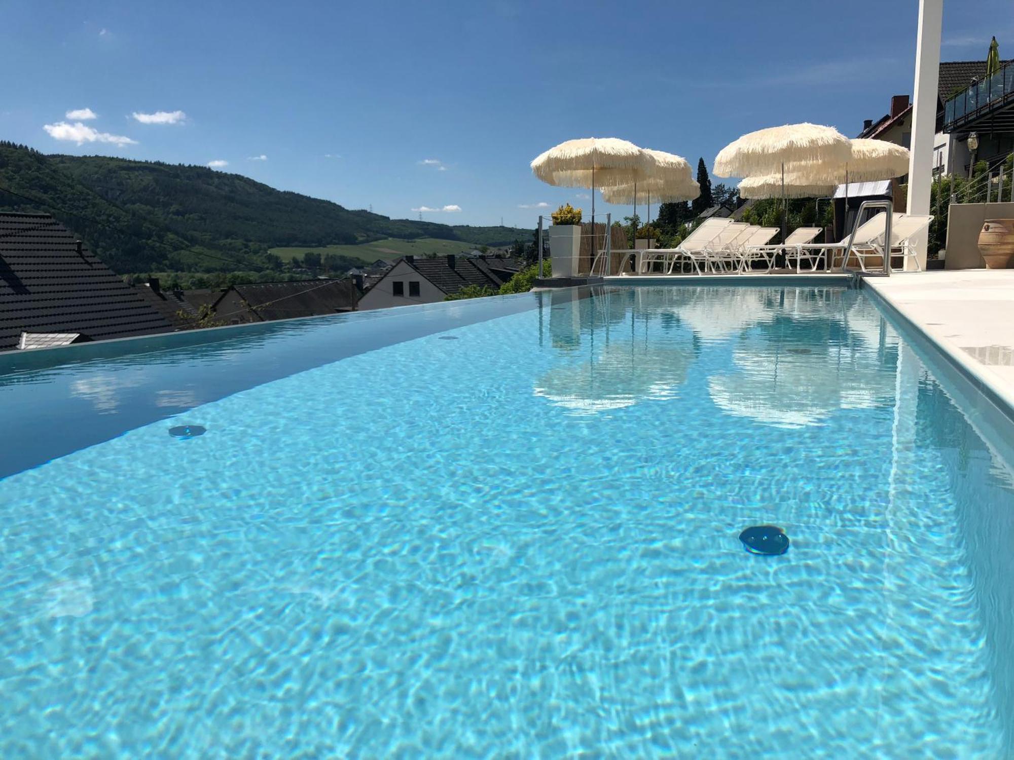 Hotel Weingut-aparthotel Olinger 5*